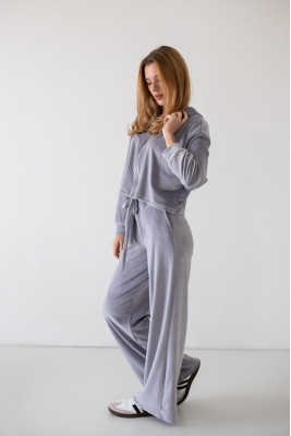 Костюм жіночий